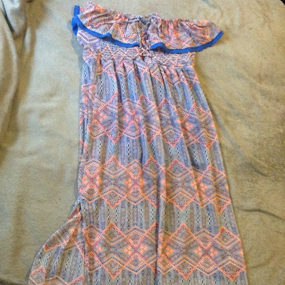 Strapless Maxi dress with side splits